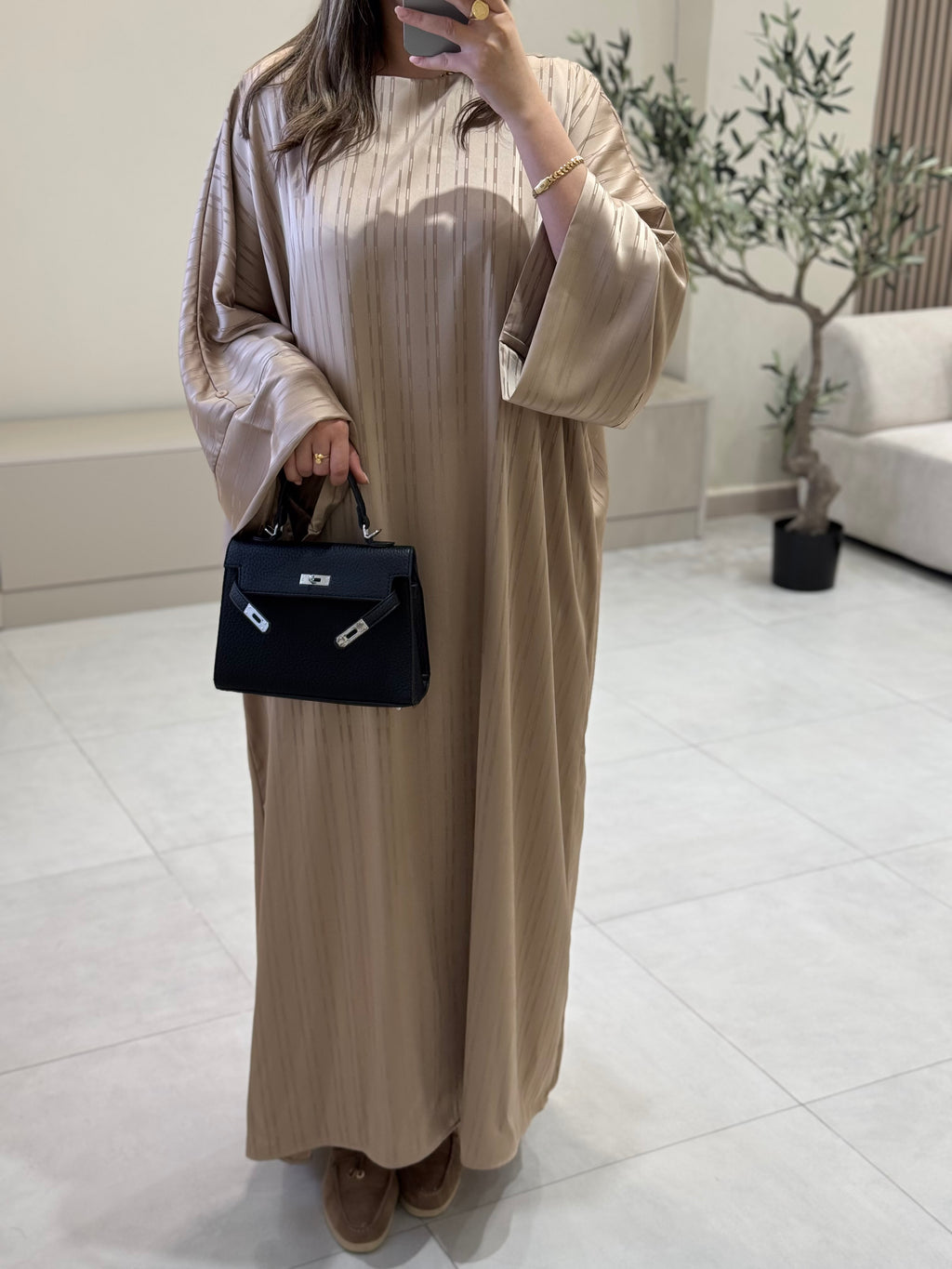 عباية أنيقة