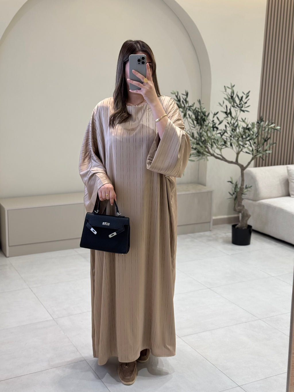 عباية أنيقة