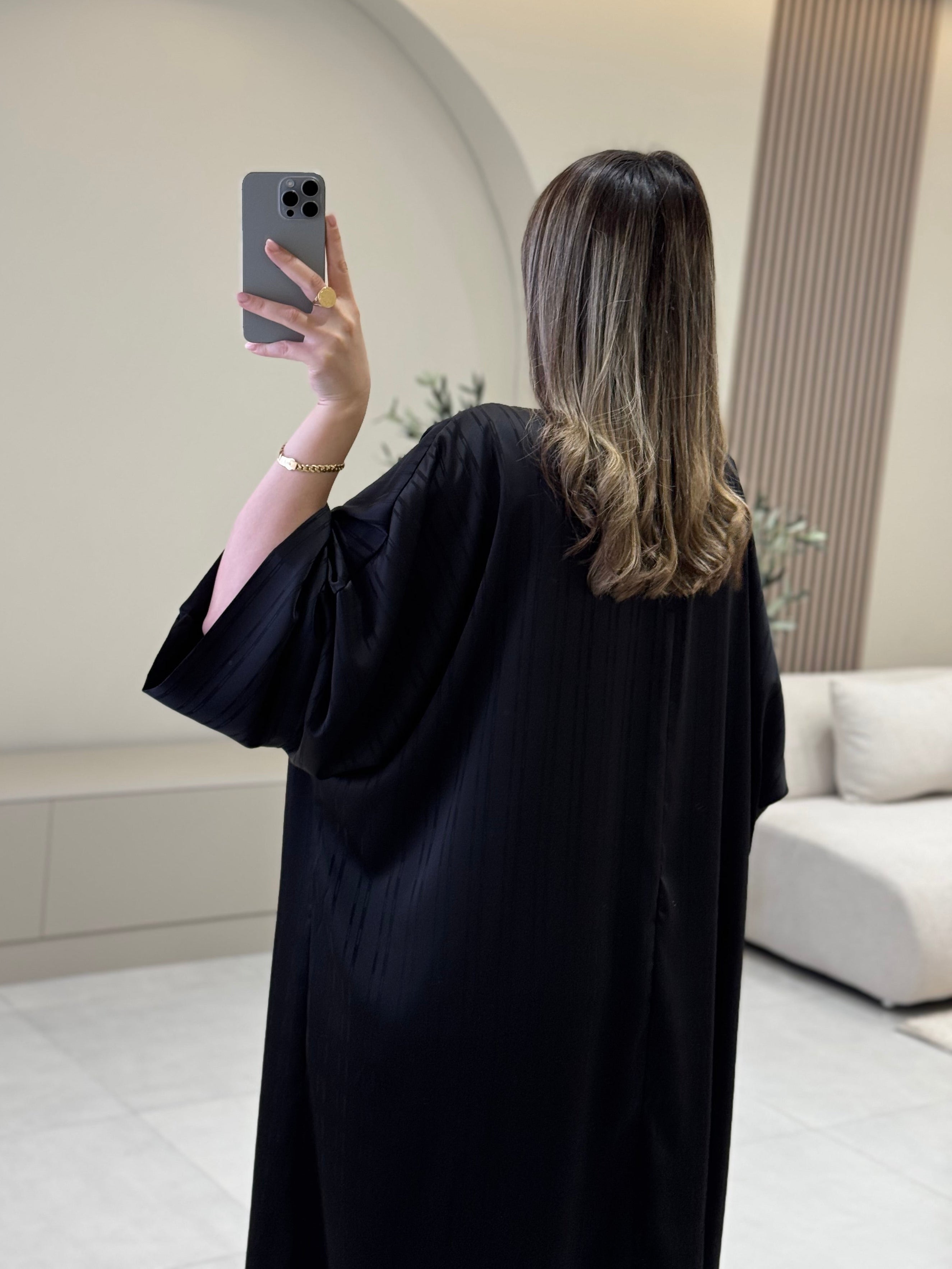 عباية أنيقة